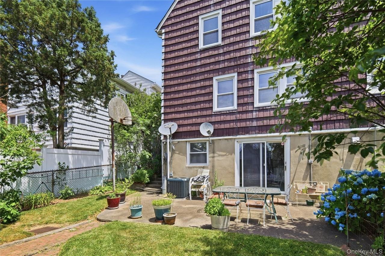 5704 Cloverdale Blvd - Photo 4 of 31
