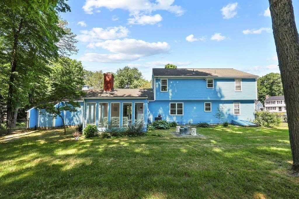 84 Brewster Rd - Photo 2 of 35