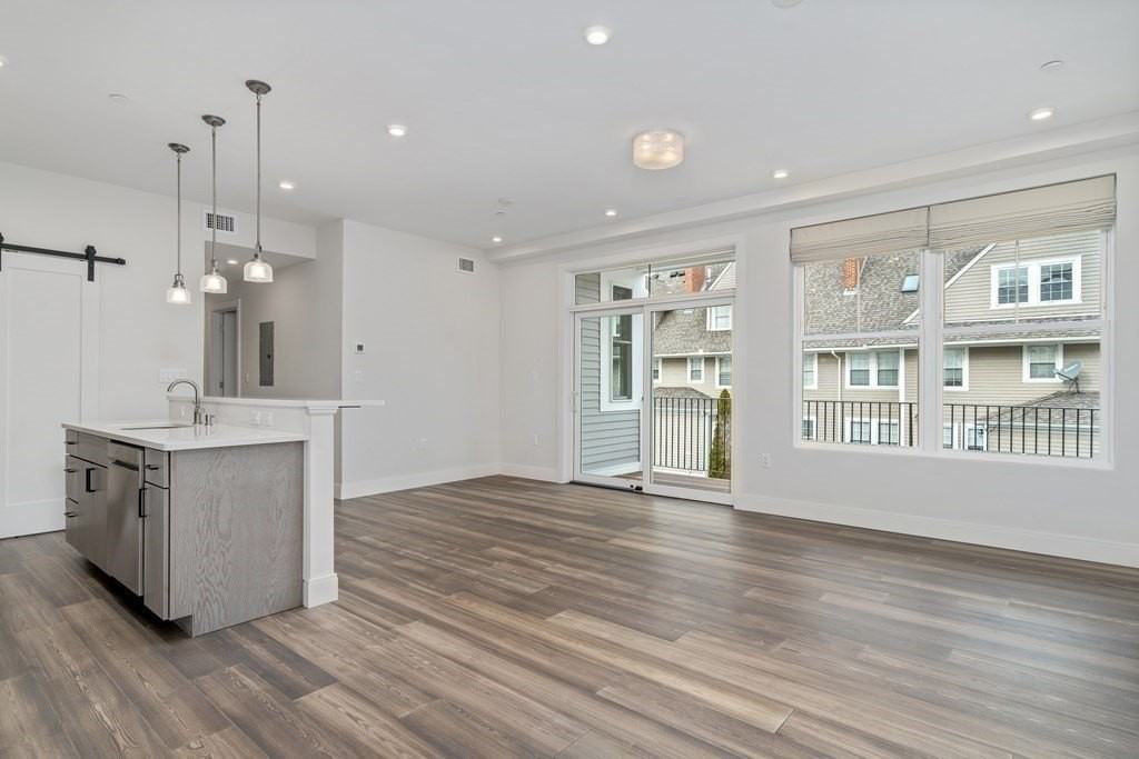 429 Cherry St #7 - Photo 4 of 22