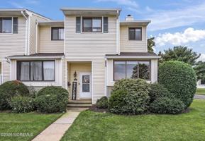 featured image of 211 Clubhouse Dr