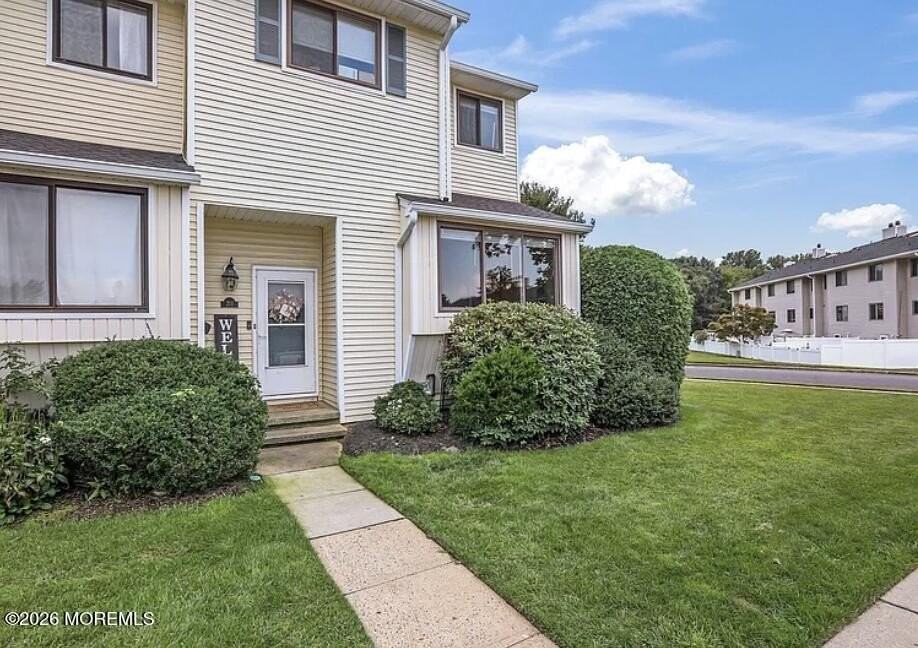 211 Clubhouse Dr - Photo 2 of 29