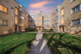 2046 E 72nd Pl #2W - Photo 1 of 1