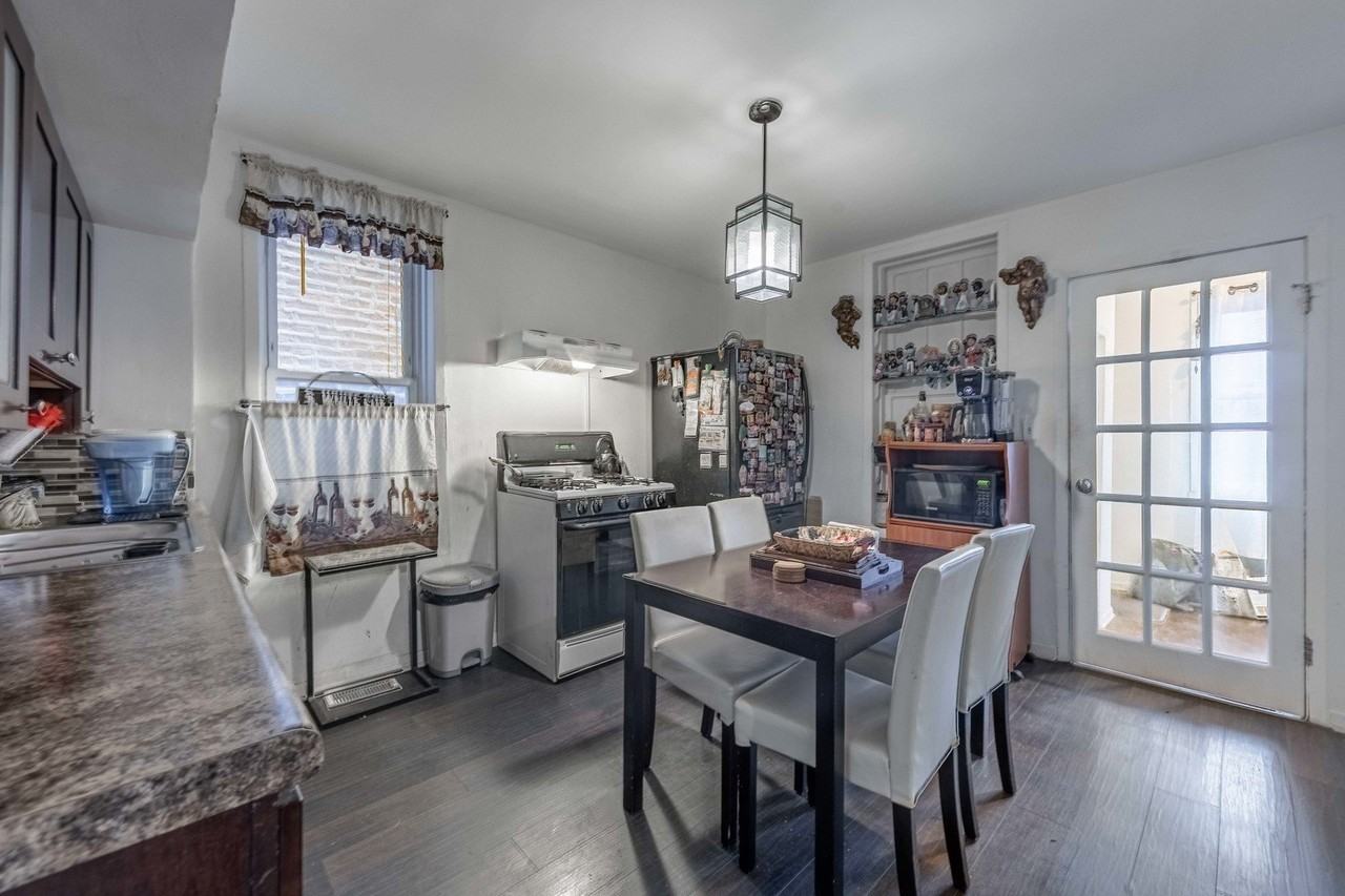 3266 S Bell Ave #1 - Photo 7 of 22