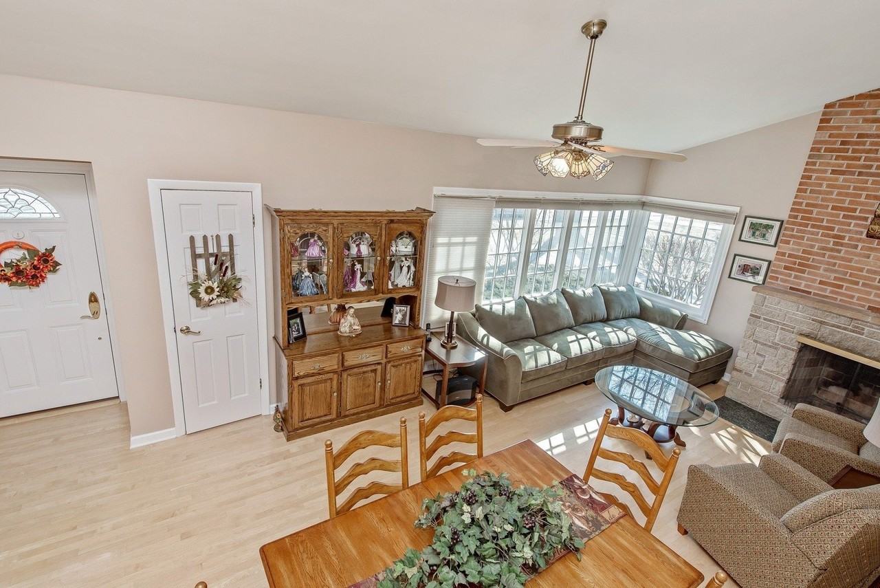 2322 Birchwood Ave - Photo 4 of 20