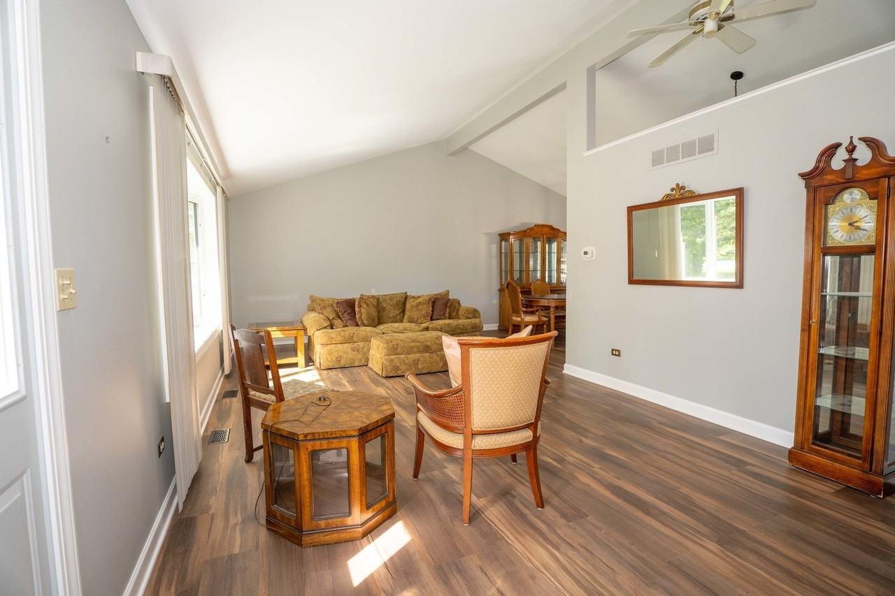 16409 Winding Creek Rd - Photo 2 of 21