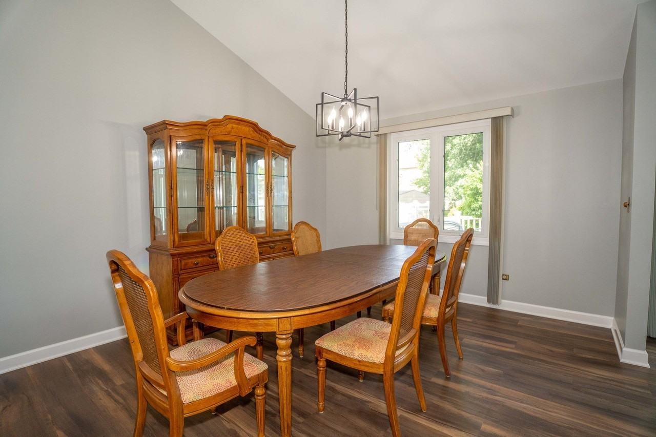 16409 Winding Creek Rd - Photo 5 of 21