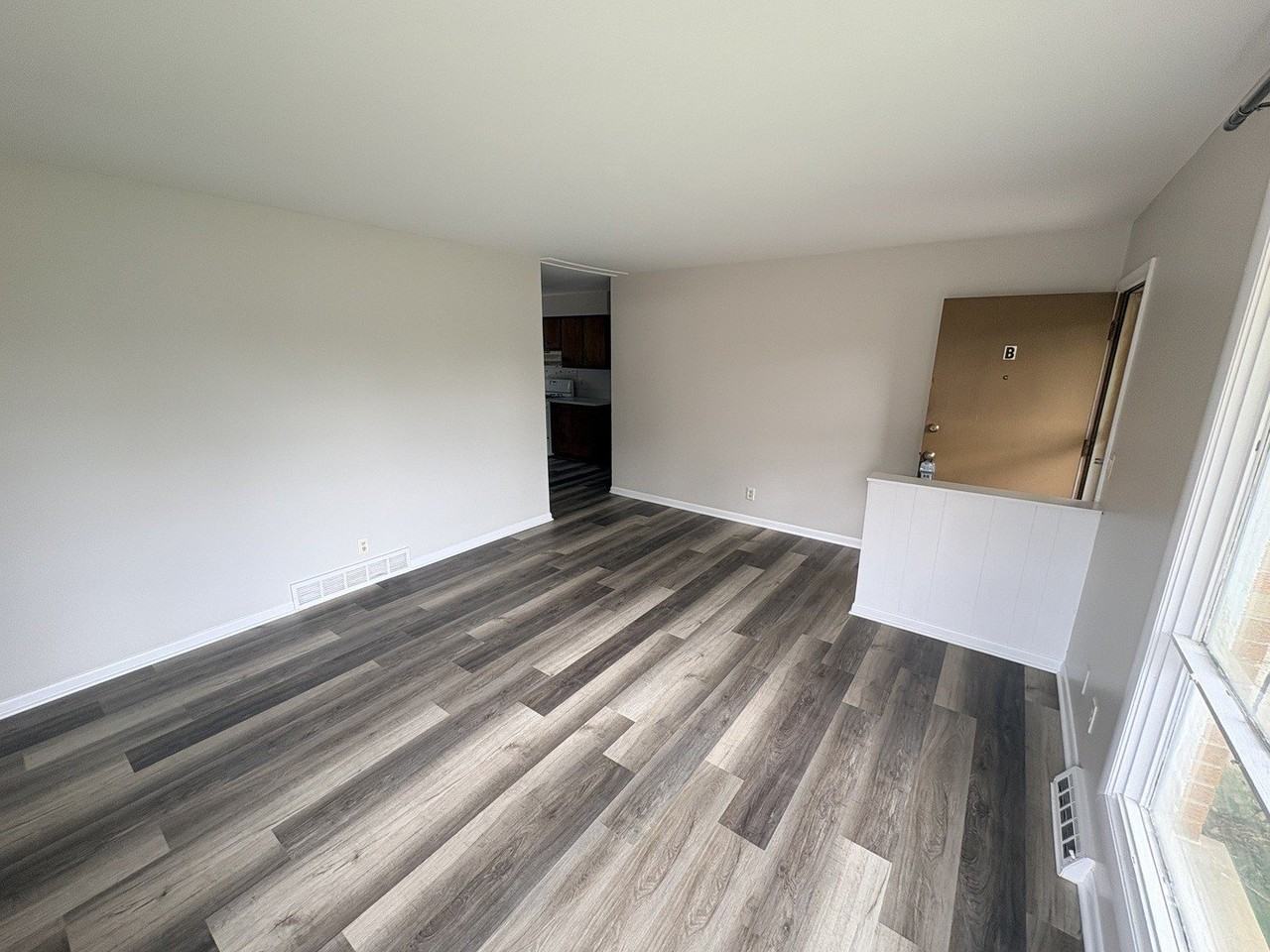 1735 Greene Ct #B - Photo 4 of 8