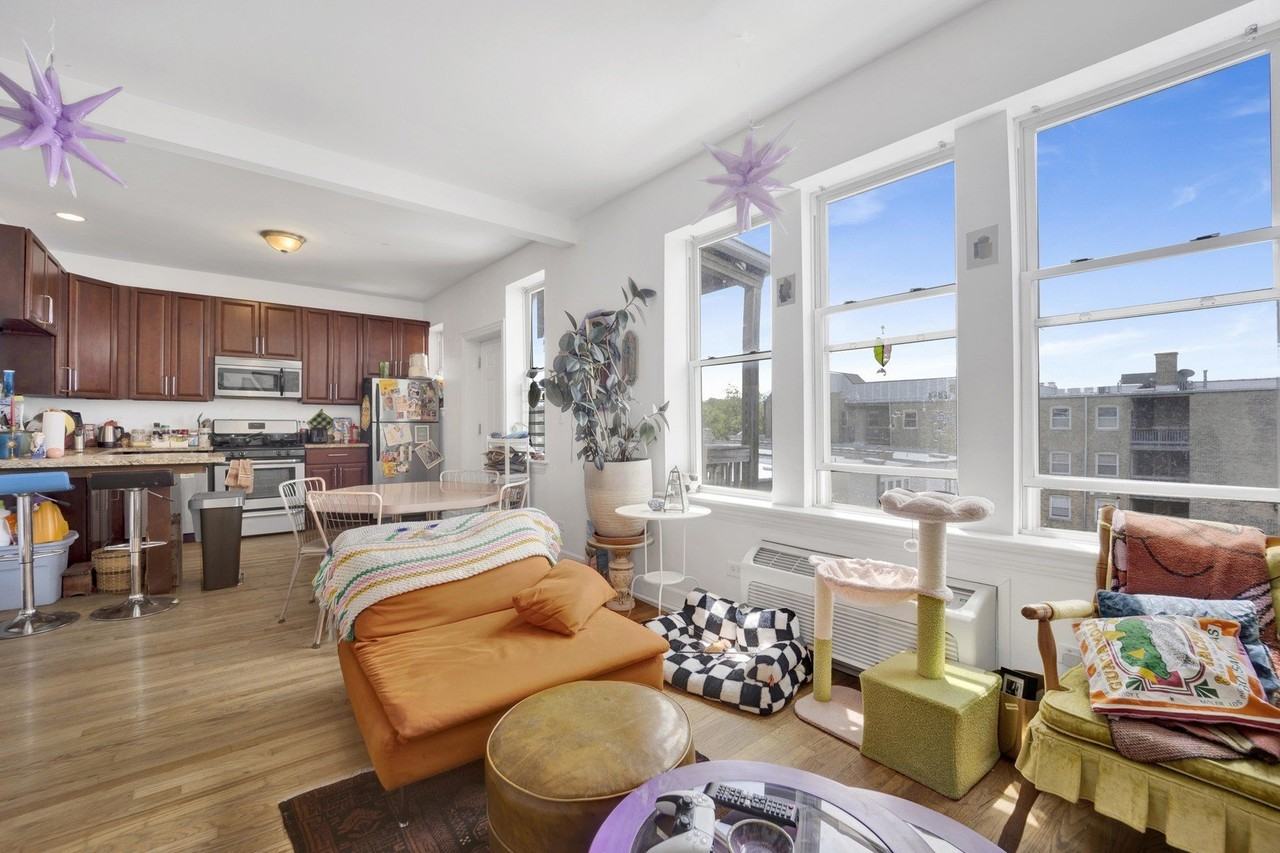 3809 W Altgeld St #3W - Photo 2 of 14
