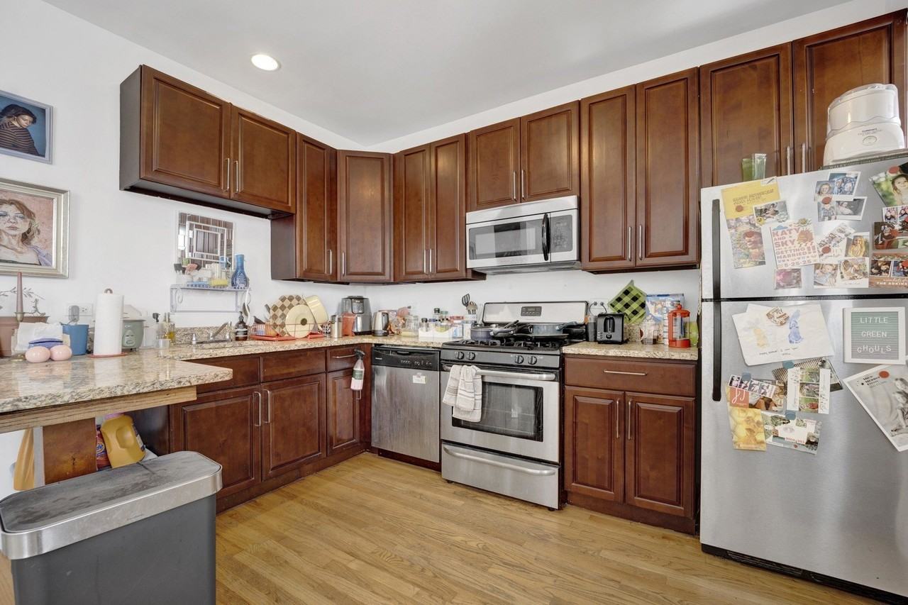 3809 W Altgeld St #3W - Photo 6 of 14