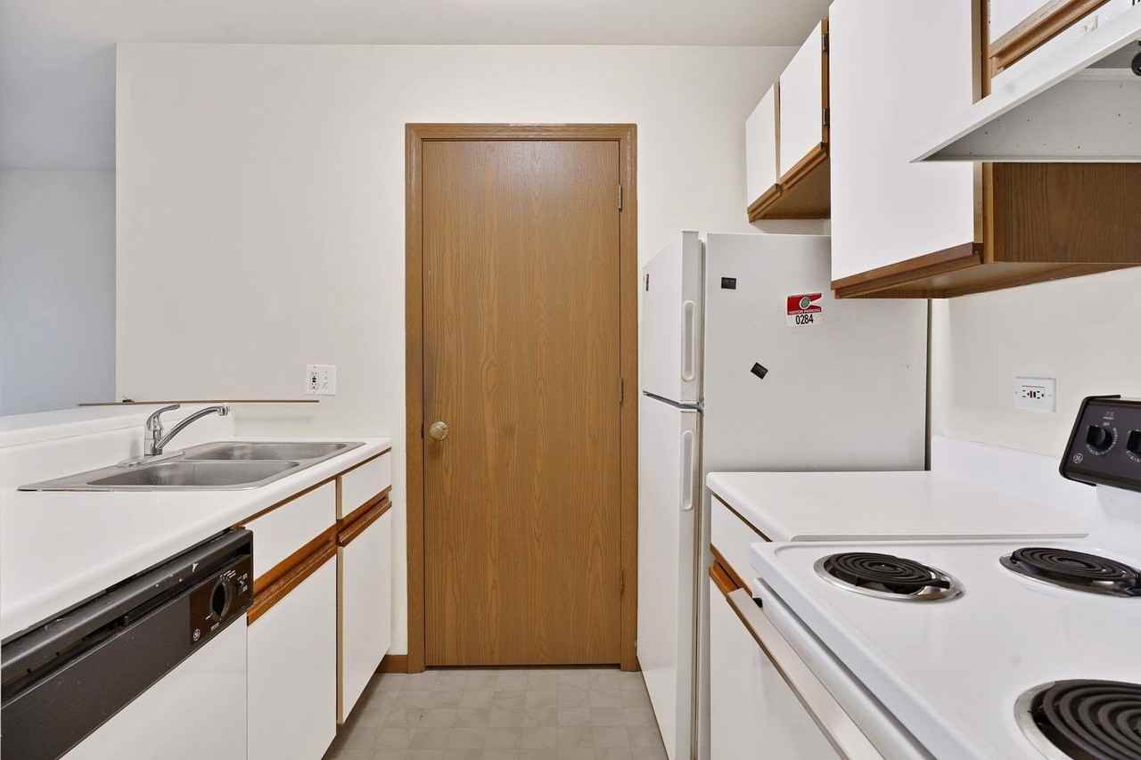 330 Leah Ln #2C - Photo 4 of 17