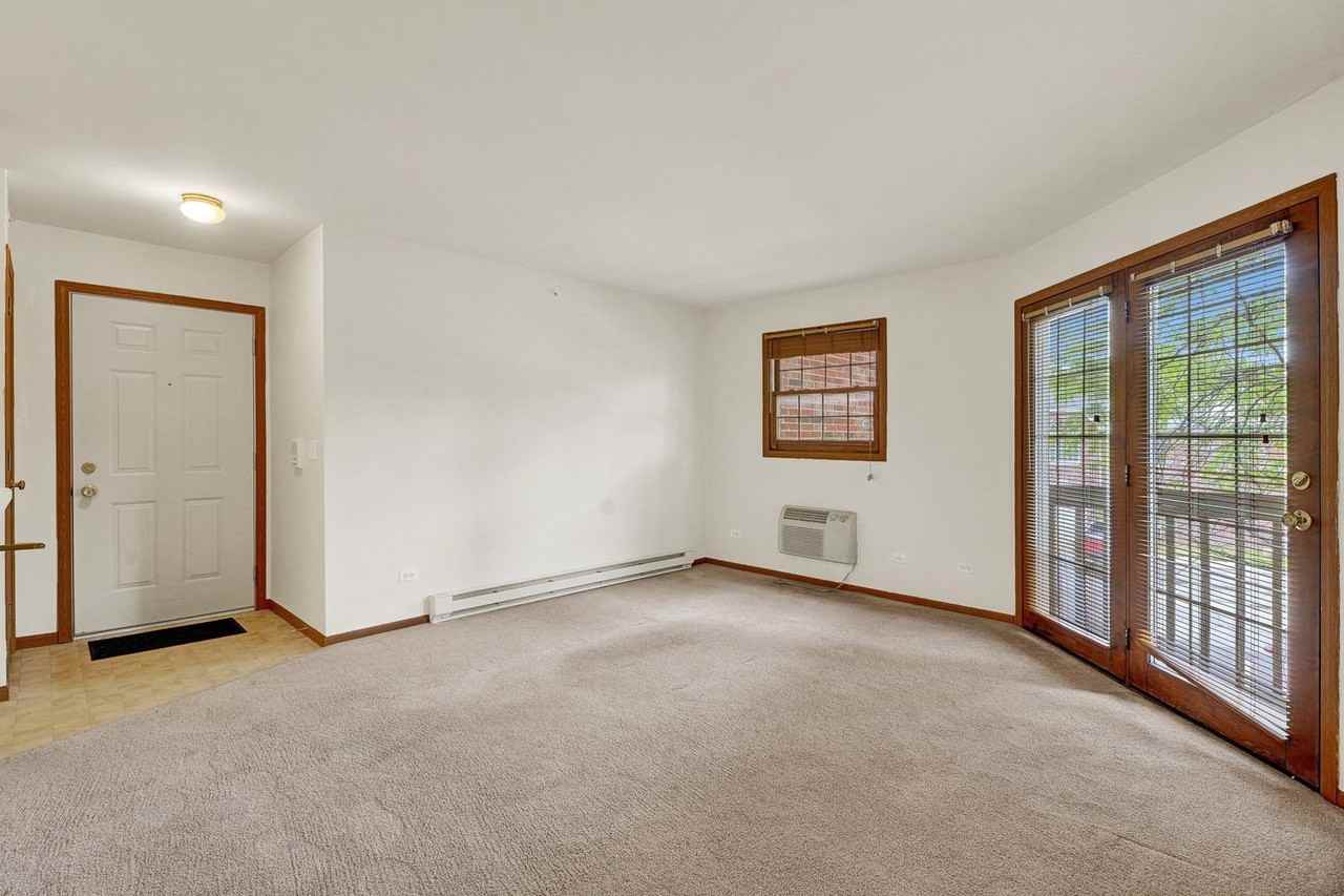 330 Leah Ln #2C - Photo 5 of 17