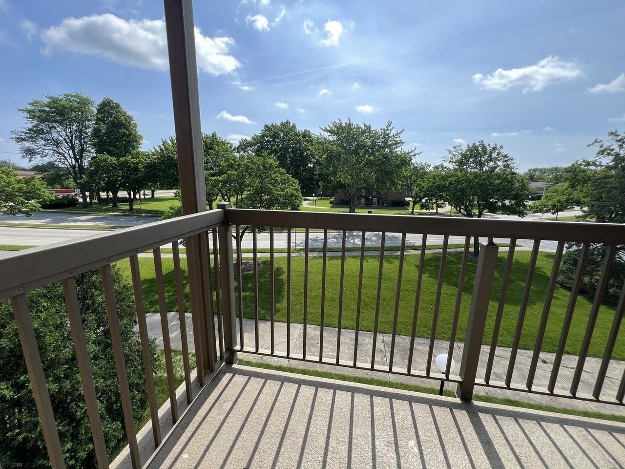 1880 Bonnie Ln #302 - Photo 2 of 26