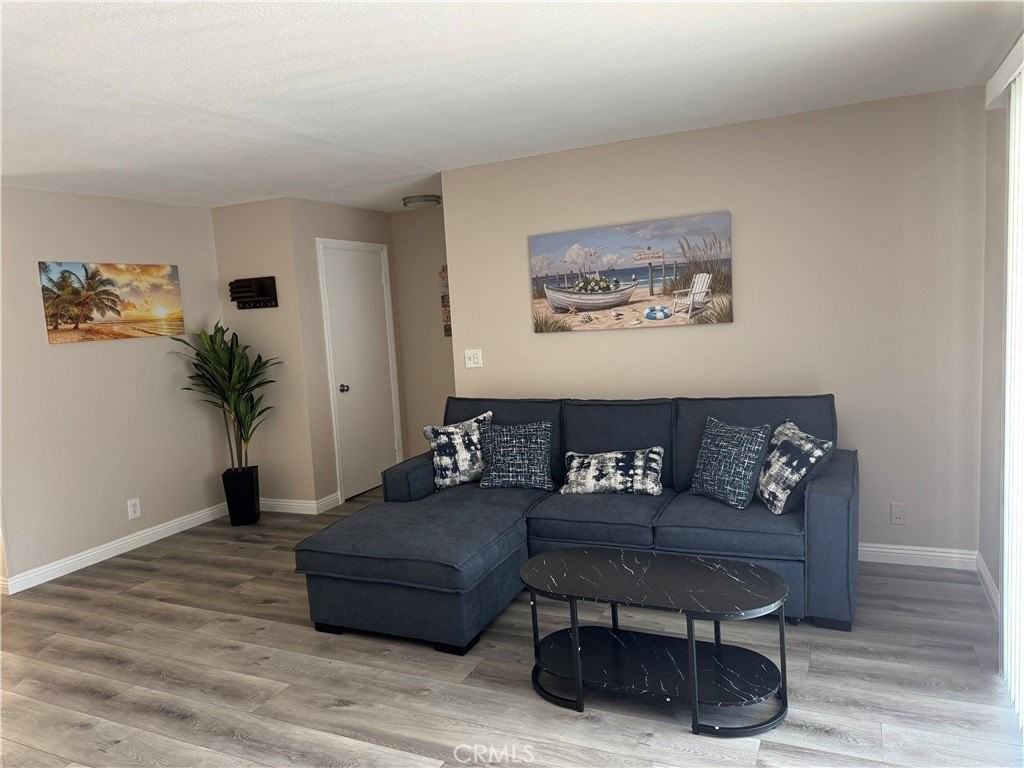 11138 Aqua Vista St - Photo 5 of 20