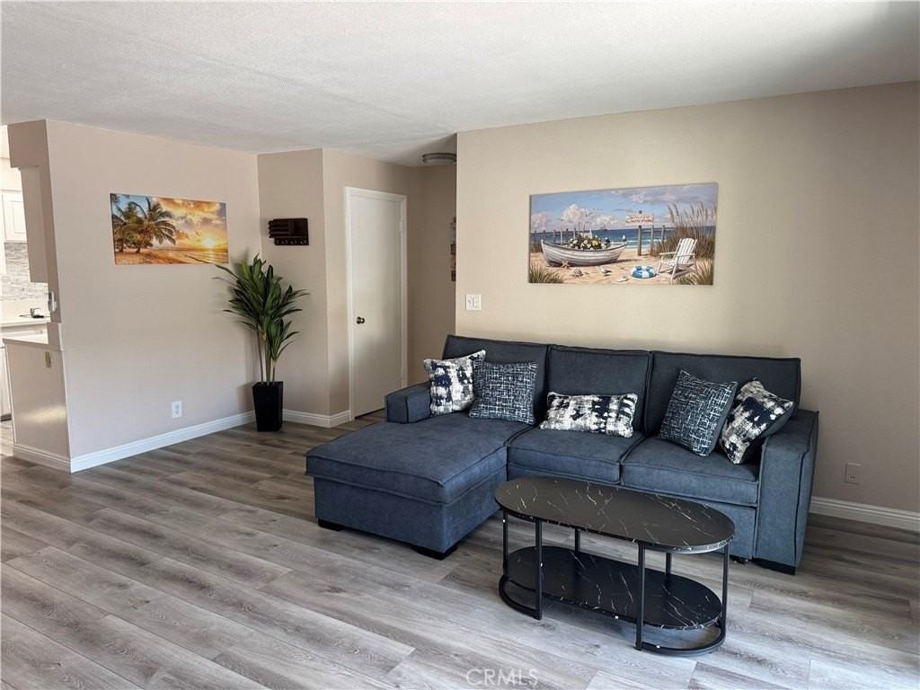 11138 Aqua Vista St - Photo 7 of 20