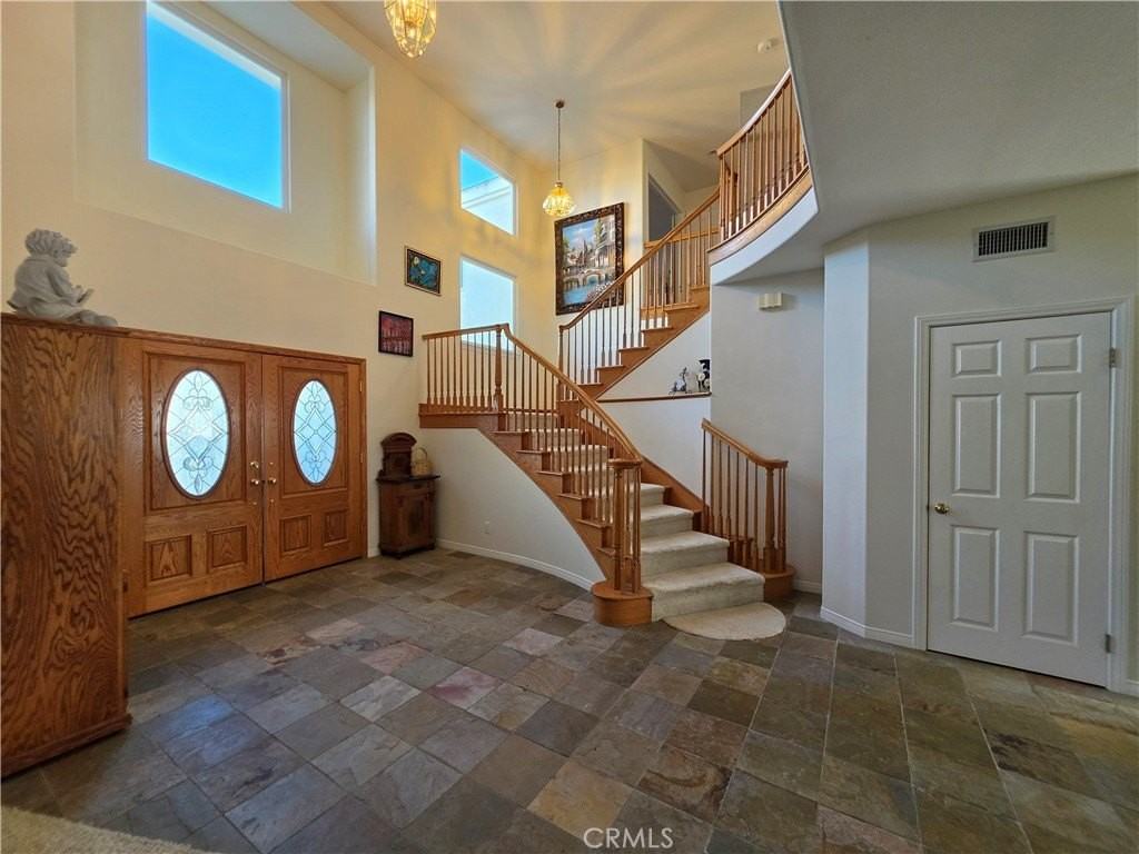 11541 Donovan Rd - Photo 7 of 47