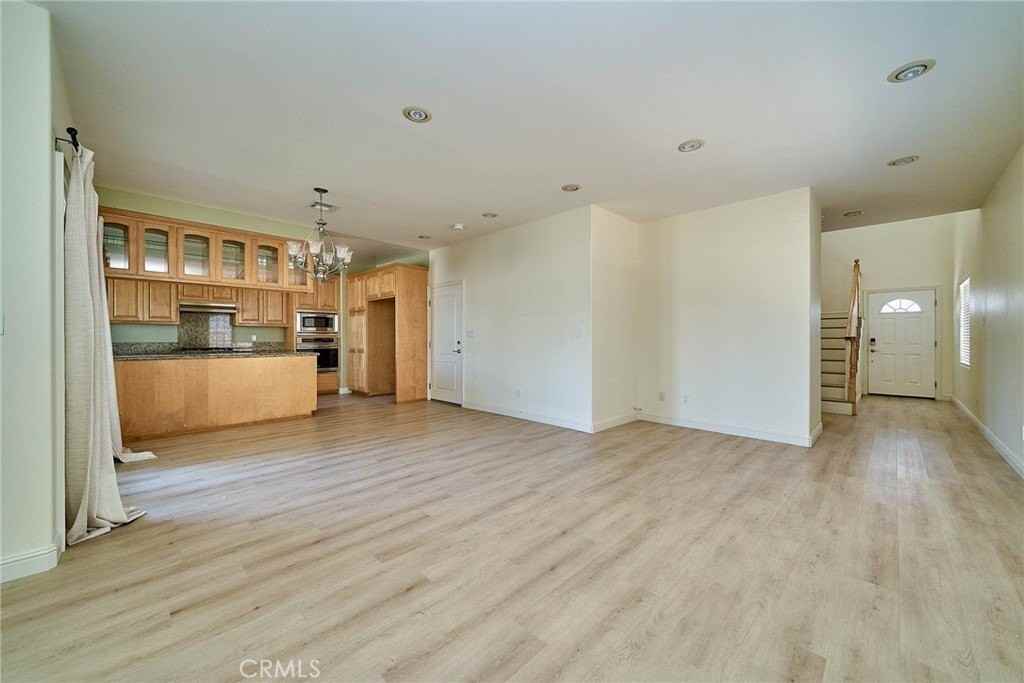 2108 Santa Fe Ave - Photo 7 of 17