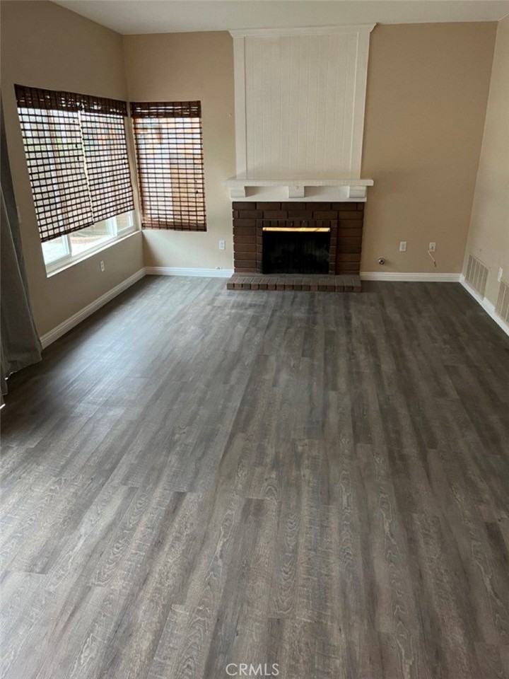 8024 E Woodsboro Ave - Photo 7 of 21