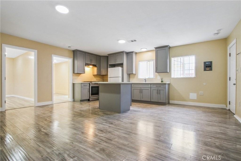 10529 S Truro Ave - Photo 6 of 13