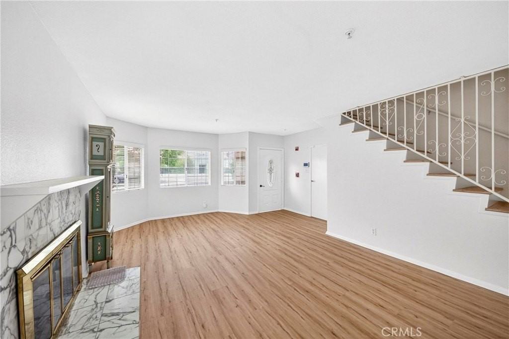 2033 W 231st St - Photo 3 of 29