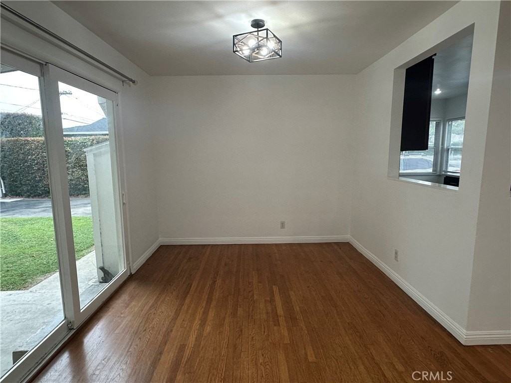 12811 Cumpston St - Photo 4 of 23