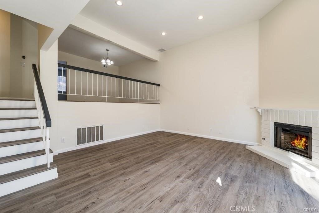 5800 Owensmouth Ave #14 - Photo 4 of 26