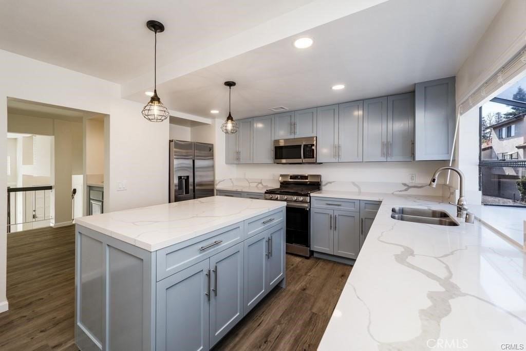 5800 Owensmouth Ave #14 - Photo 6 of 26