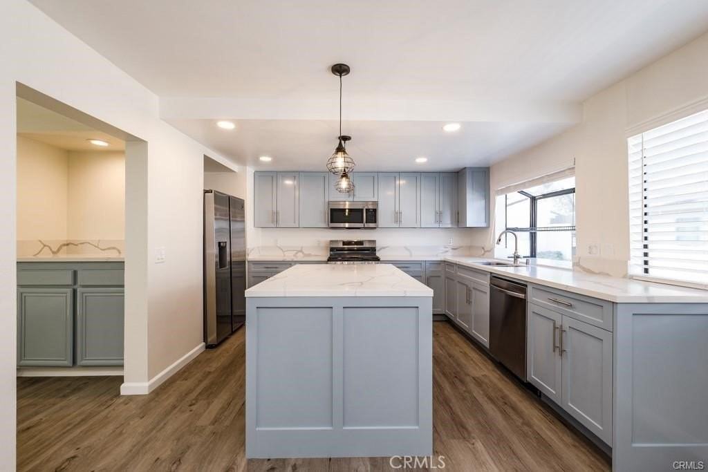 5800 Owensmouth Ave #14 - Photo 7 of 26
