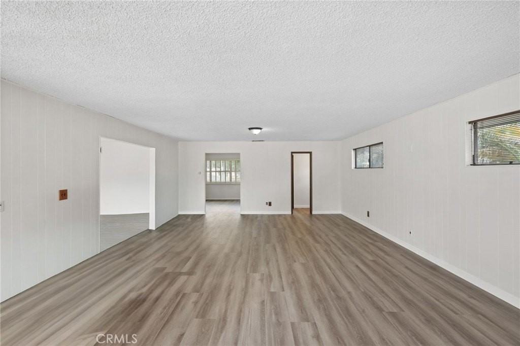 11803 Gerald Ave - Photo 7 of 31