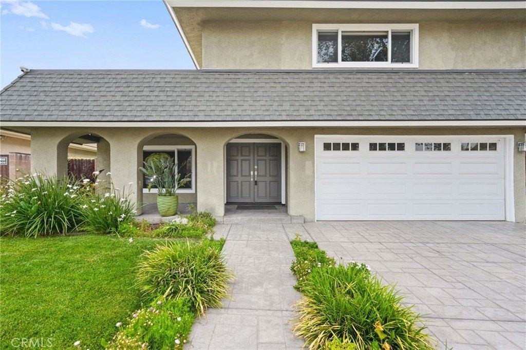 6215 Hesperia Ave - Photo 3 of 44