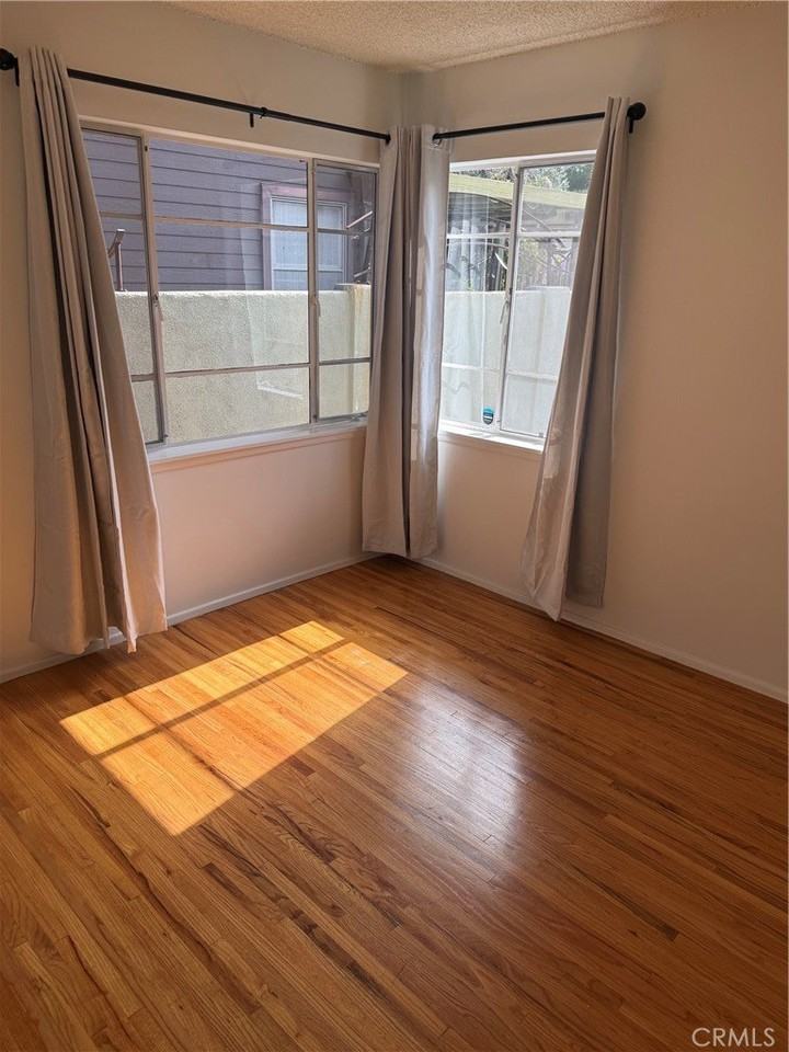 4450 Matilija Ave - Photo 3 of 8