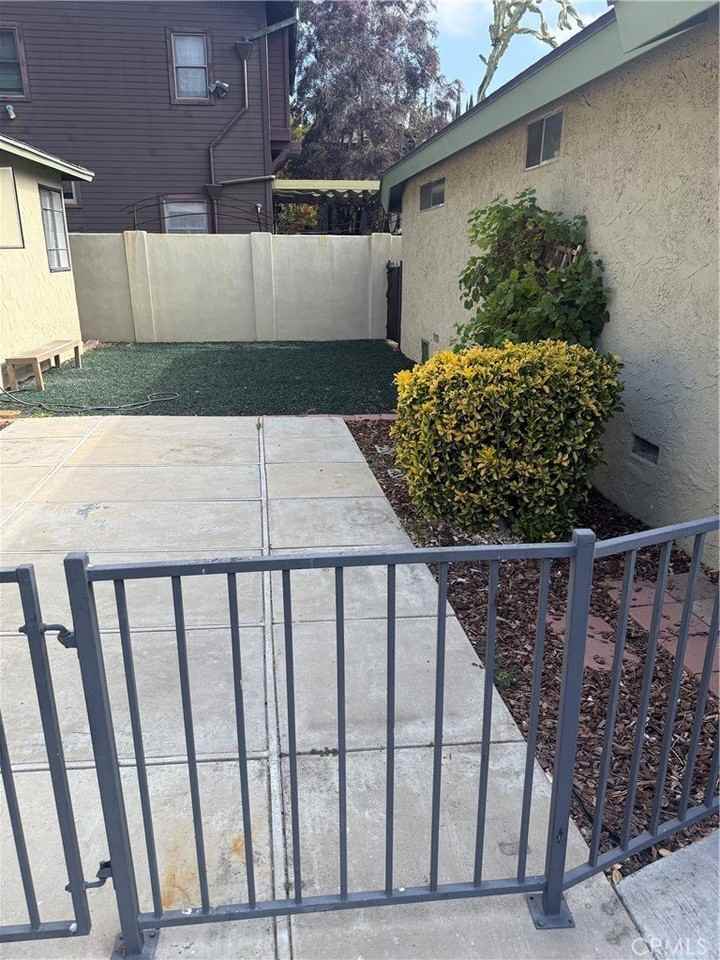 4450 Matilija Ave - Photo 5 of 8