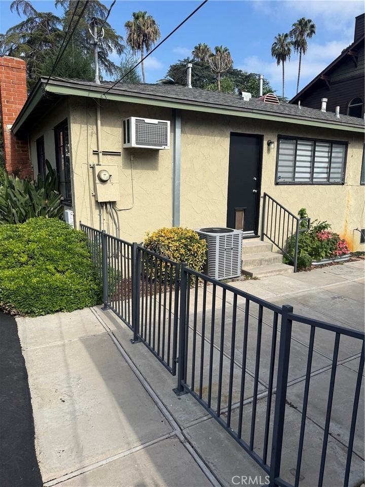 4450 Matilija Ave - Photo 6 of 8