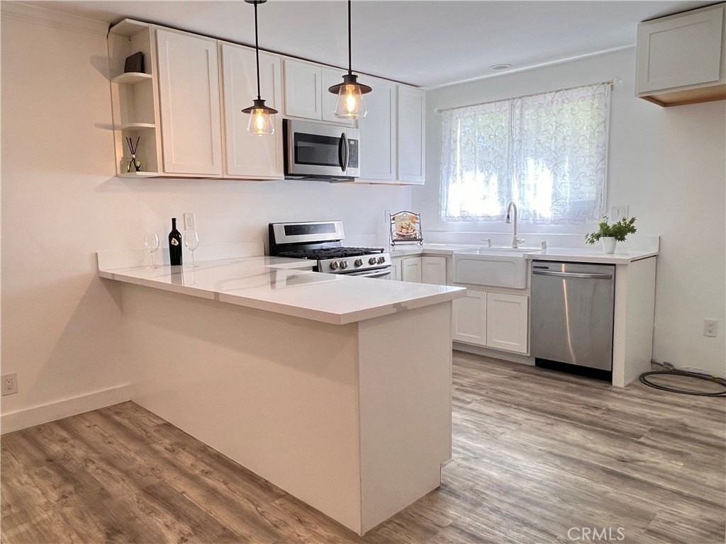 6141 Dalecrest Ave - Photo 5 of 10