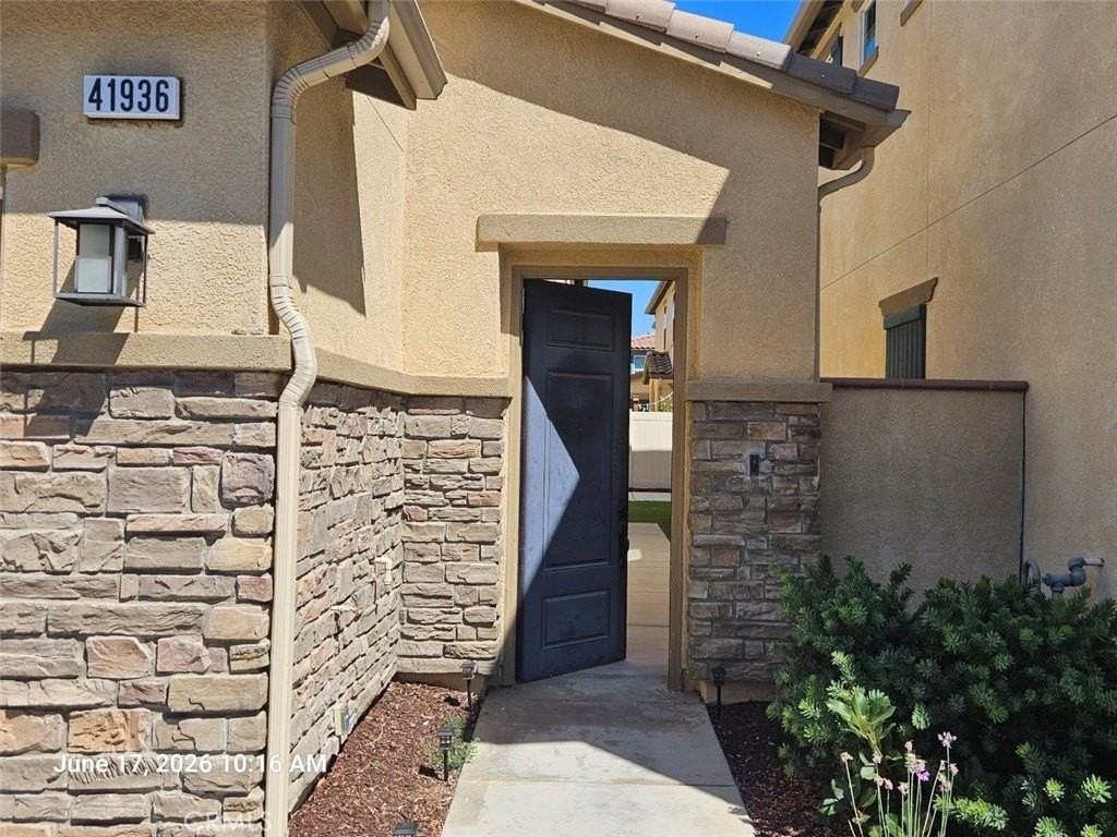 41936 Pedraza St - Photo 3 of 46