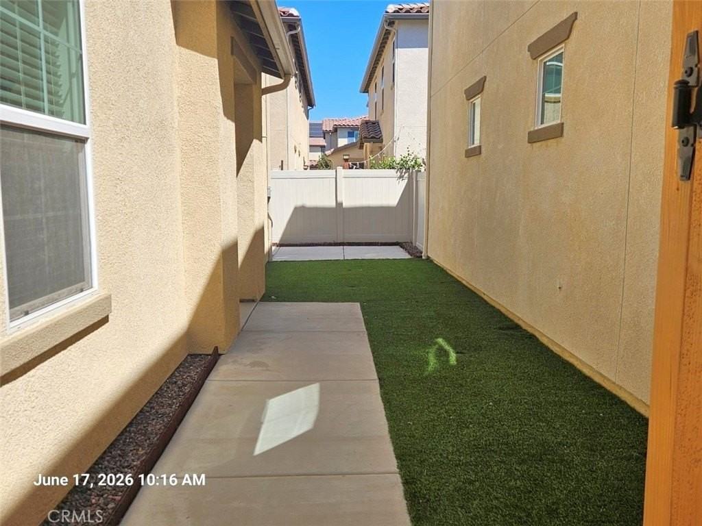 41936 Pedraza St - Photo 4 of 46