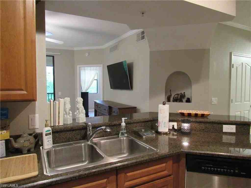 12936 Violino Ln #206 - Photo 4 of 17