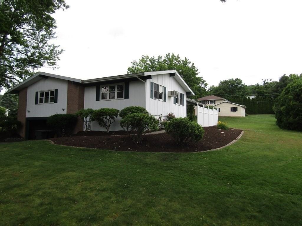 1820 Shiffler Ave - Photo 4 of 19