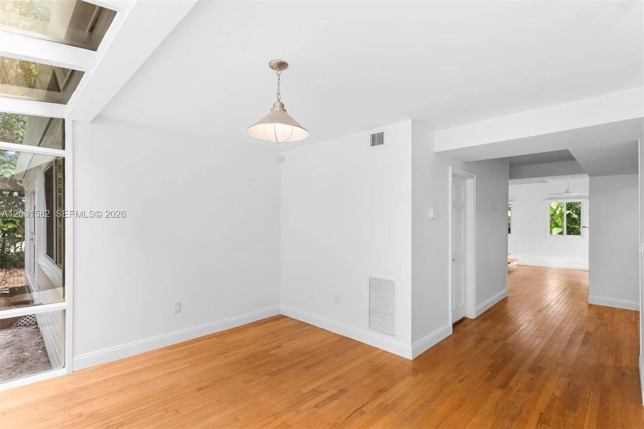3945 Loquat Ave - Photo 5 of 8