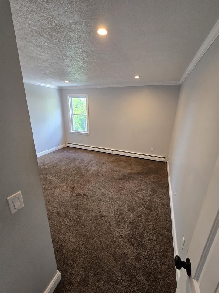 25 W Rosedale Ave - Photo 2 of 15