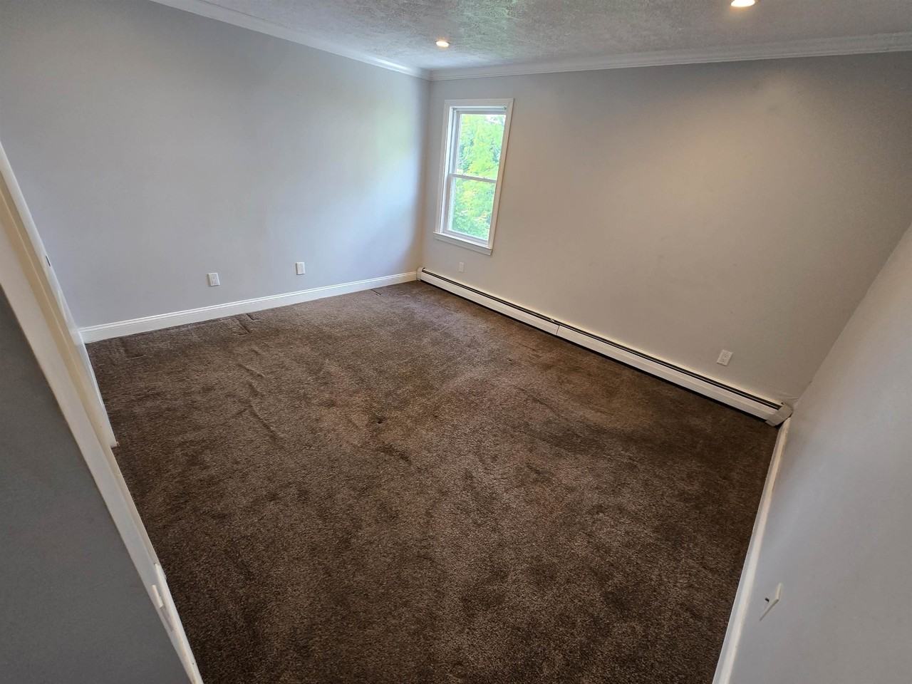 25 W Rosedale Ave - Photo 3 of 15