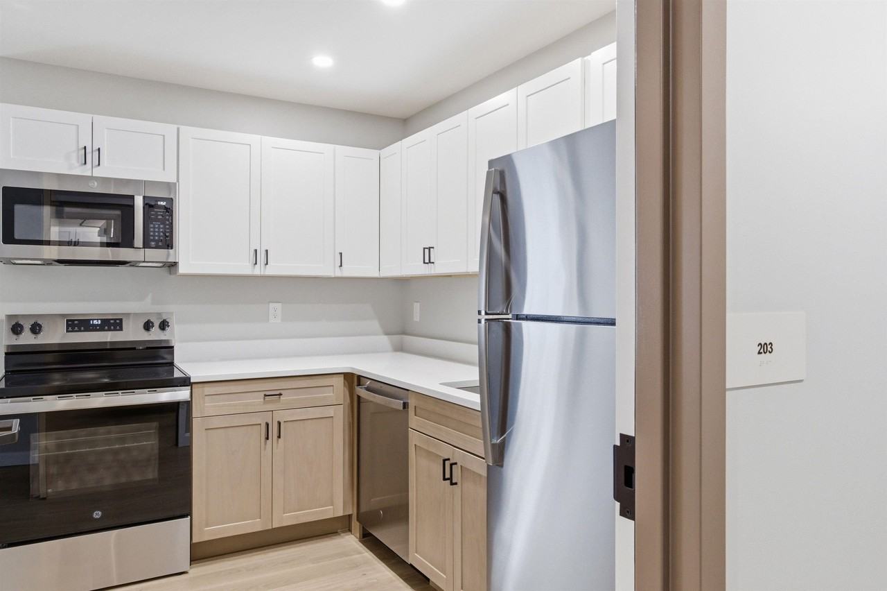 15 Mountain Rd #203 - Photo 4 of 16