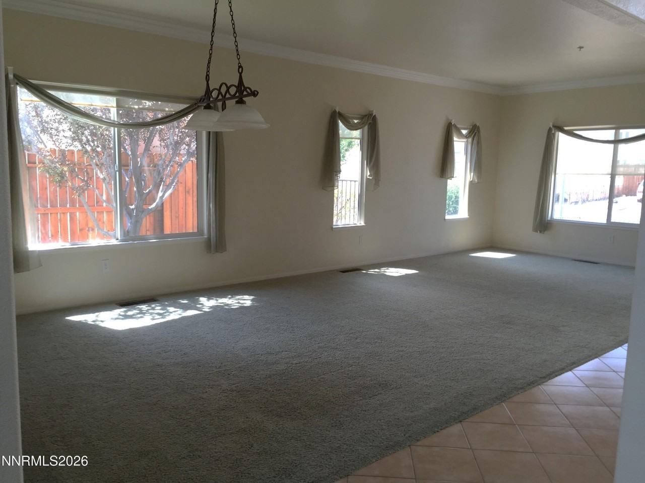 3200 Cityview Ter - Photo 3 of 23