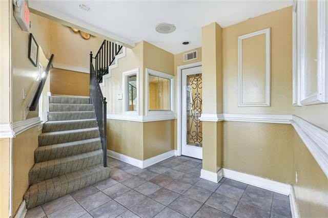 1836 Saint Bernard Ave #100 - Photo 4 of 12