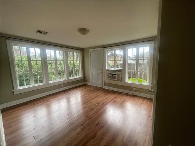 5547 Rosemary Pl - Photo 7 of 23