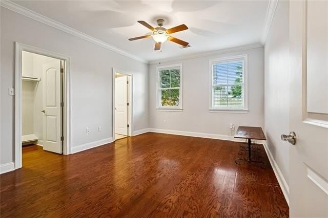 2053 Jackson Ave - Photo 3 of 10