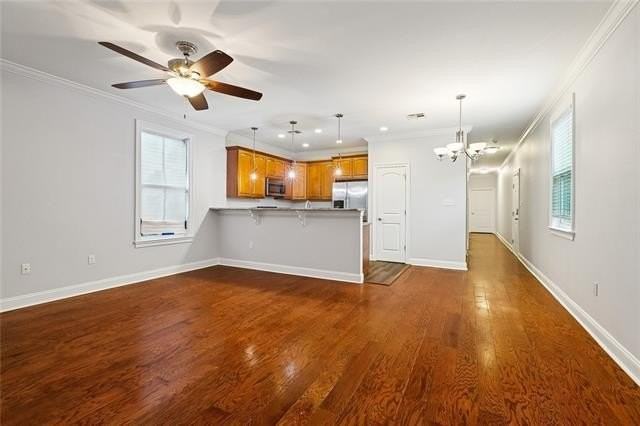 2053 Jackson Ave - Photo 4 of 10