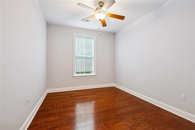 2053 Jackson Ave - Photo 6 of 10