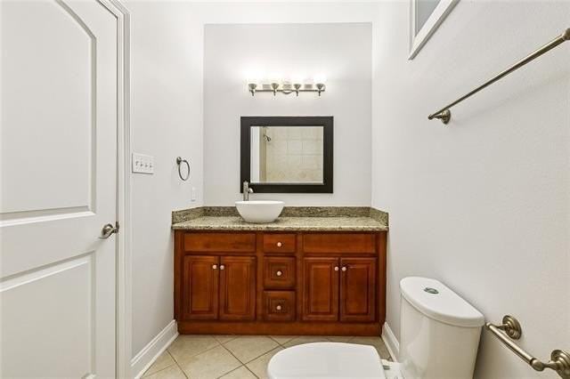 2053 Jackson Ave - Photo 7 of 10