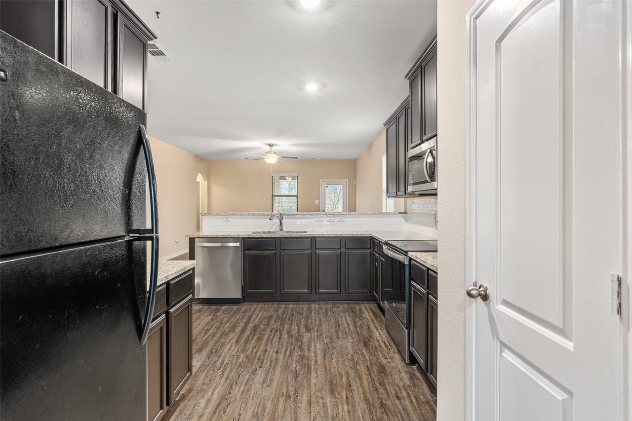 1431 Park Trails Blvd - Photo 5 of 16