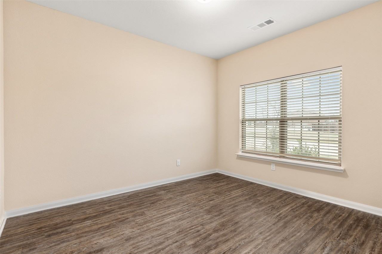 1431 Park Trails Blvd - Photo 7 of 16